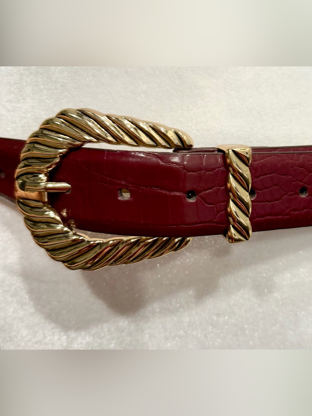 Gold-Tone Buckle Burgundy Women's Vegan Leather embossed belt size M/L